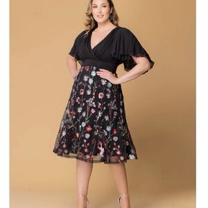 NWT Kiyonna Lillian embroidered cocktail dress